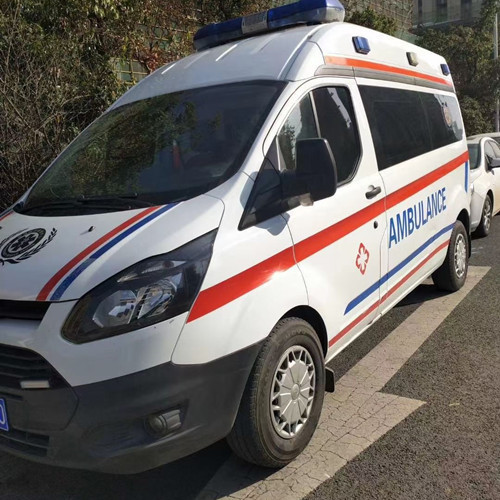 鹿寨品质救护车出租，为您的健康出行负责